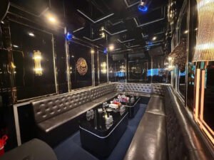M-Suite KTV · 102 Cao Thắng · Hinh Anh Phong KTV MSuite 102 Cao Thang 3
